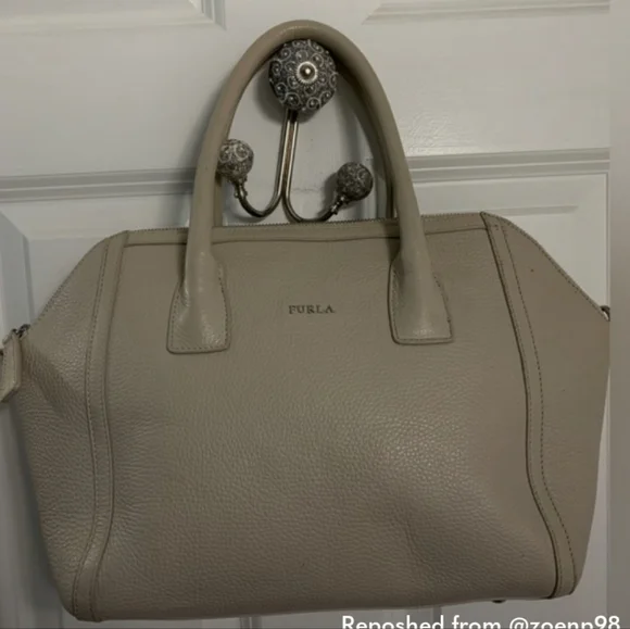 Furla Cream Ivory White Pebble Leather Crossbody, Handbag, Satchel - Picture 12 of 12